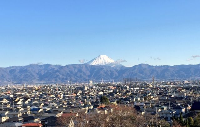 甲府　盆地　富士山